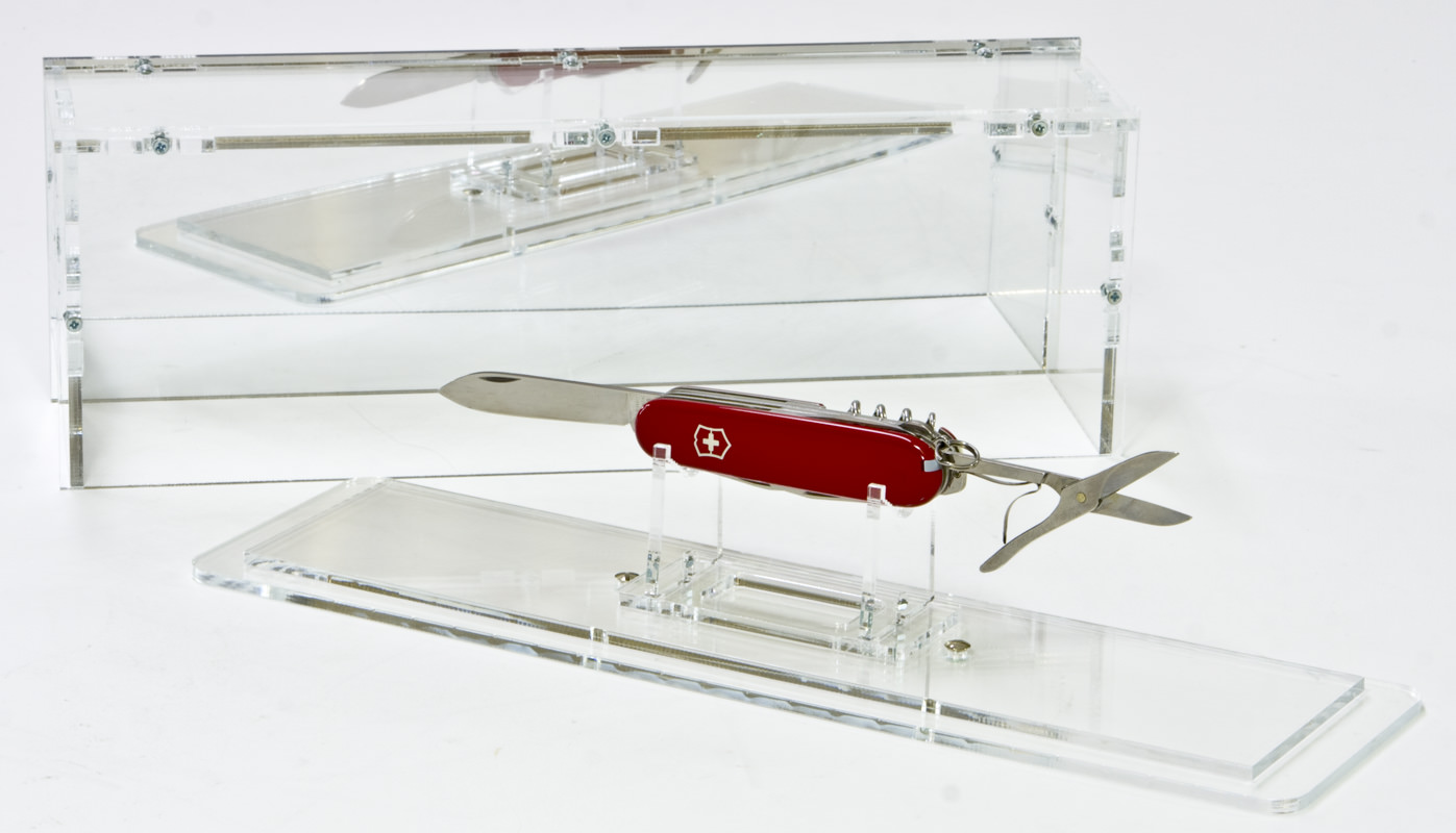 The Pocket Knife Display Case with Knife Stand